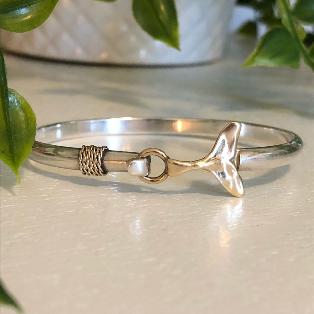 Cape Cod Jewelers Two-Tone Whale Tail Bracelet 🐳